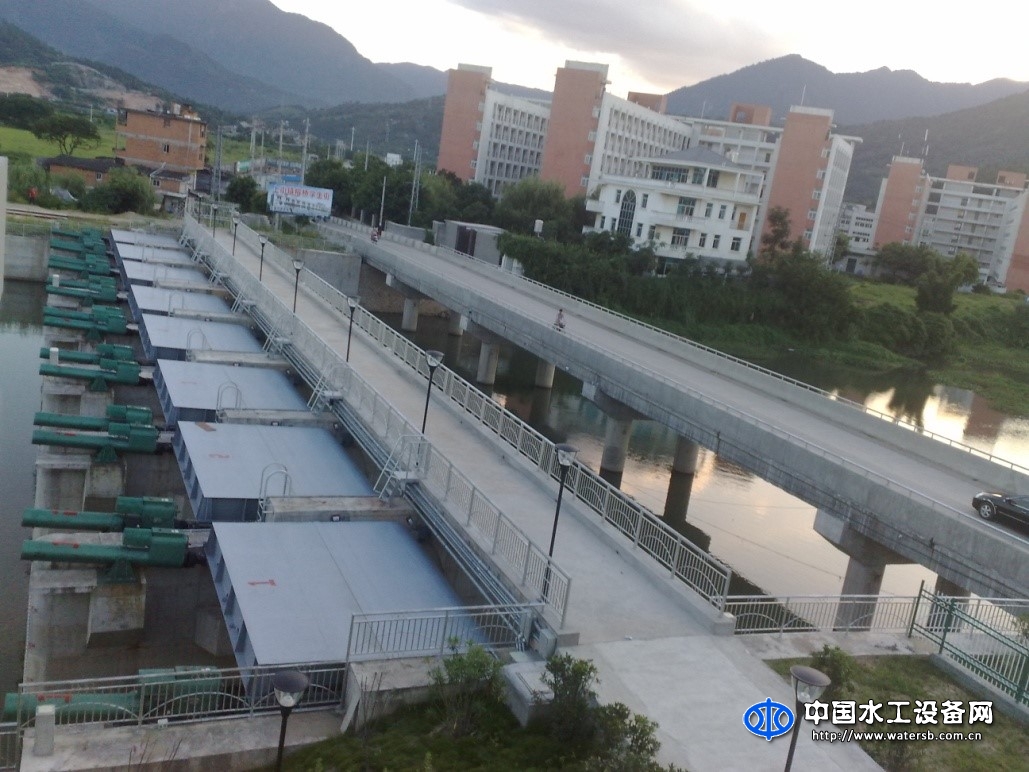 集成式啟閉機(jī)